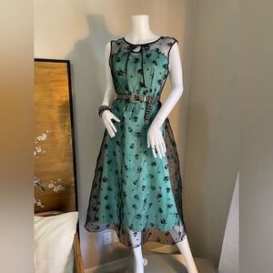 Victorian Vampire/ Gothic Elegance novelty dress. size Large. Like new!